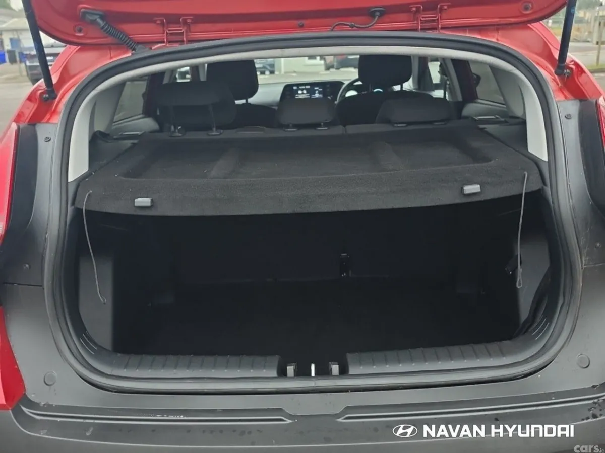 Hyundai Bayon Estate, Petrol, 2021, Red
