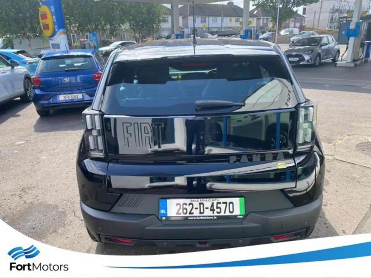Fiat Grande Panda Hatchback, Electric, 2026, Black
