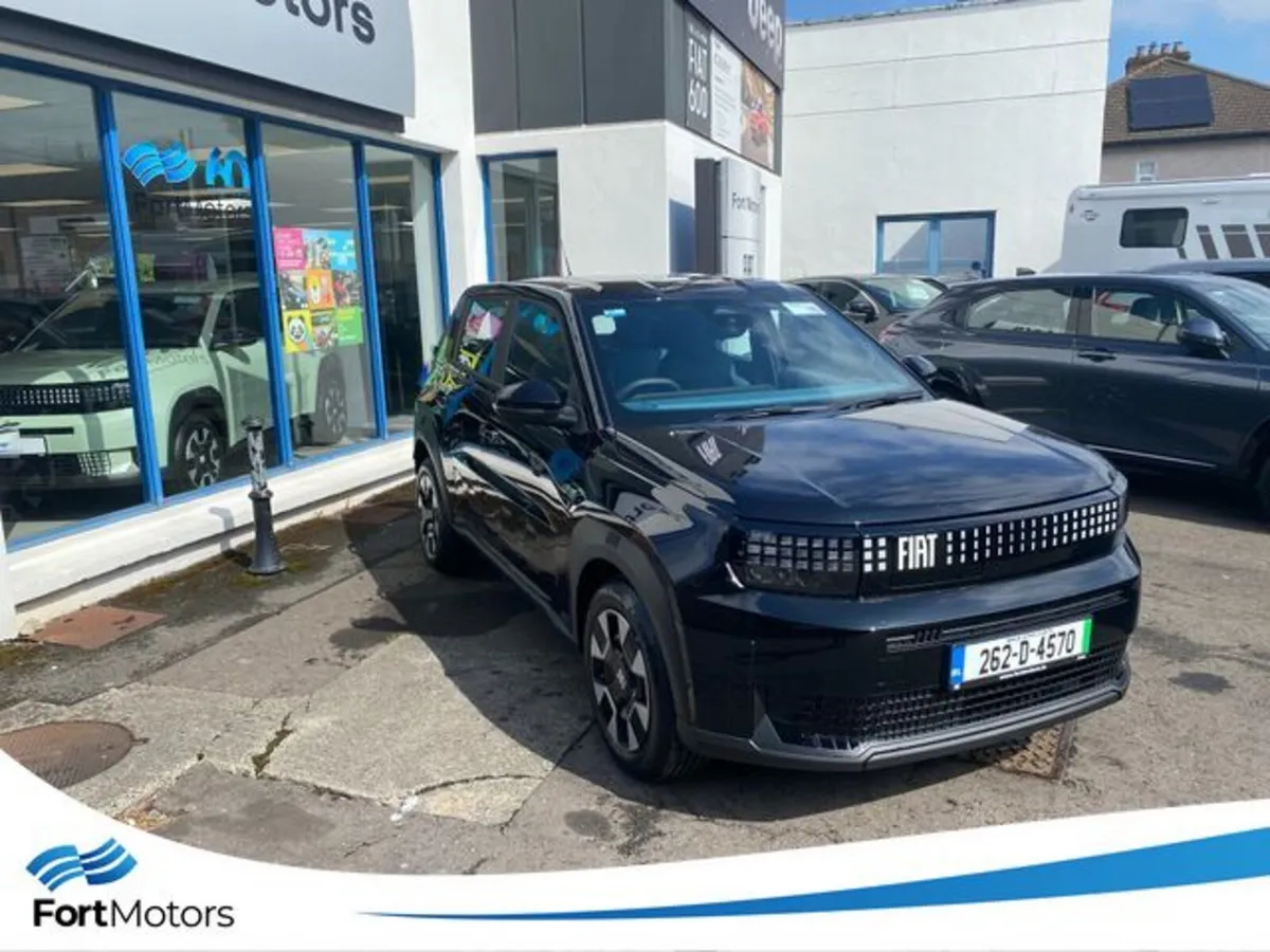 Fiat Grande Panda Hatchback, Electric, 2026, Black