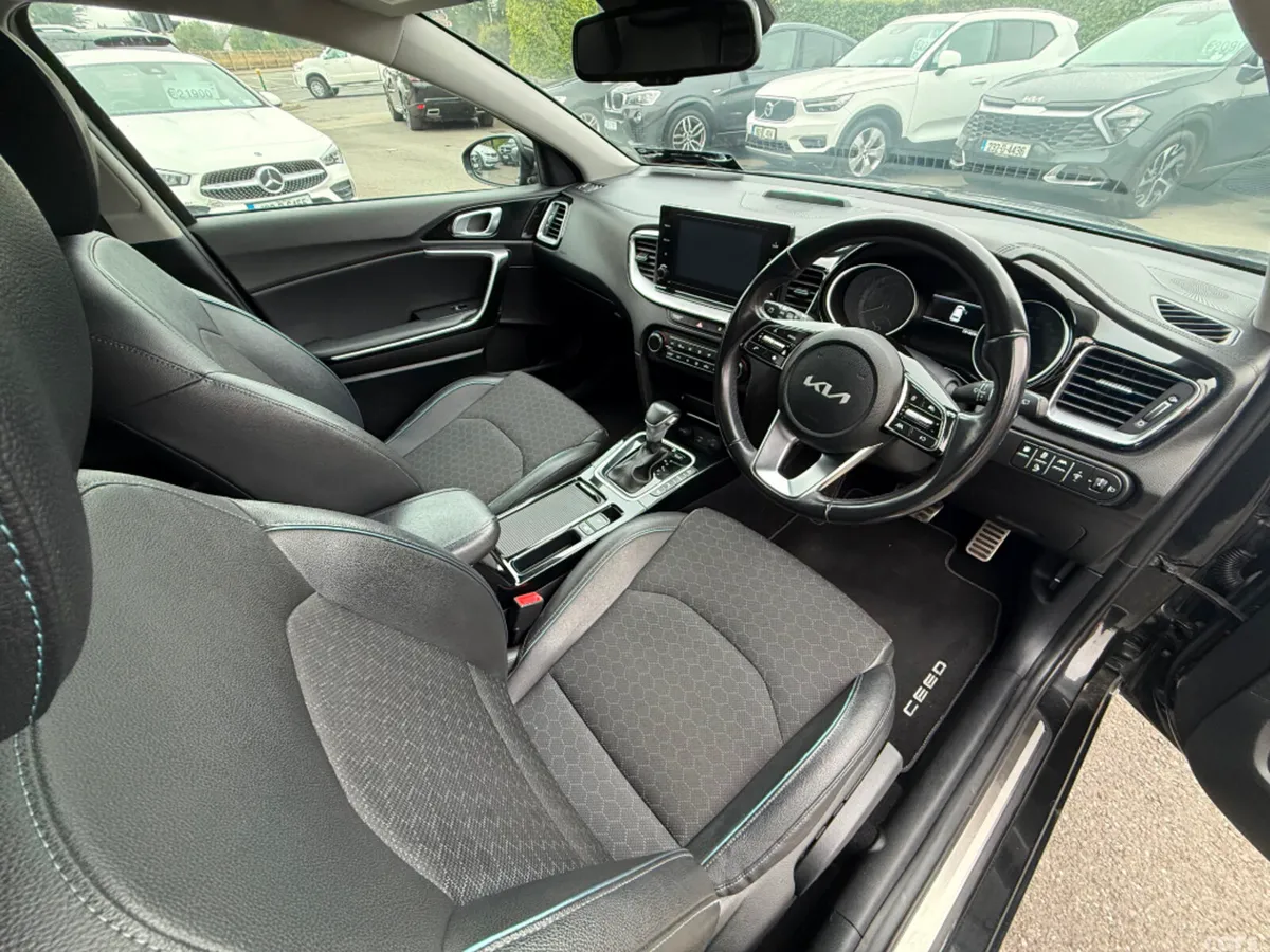 Kia Ceed Estate, Petrol Plug-in Hybrid, 2022, Black