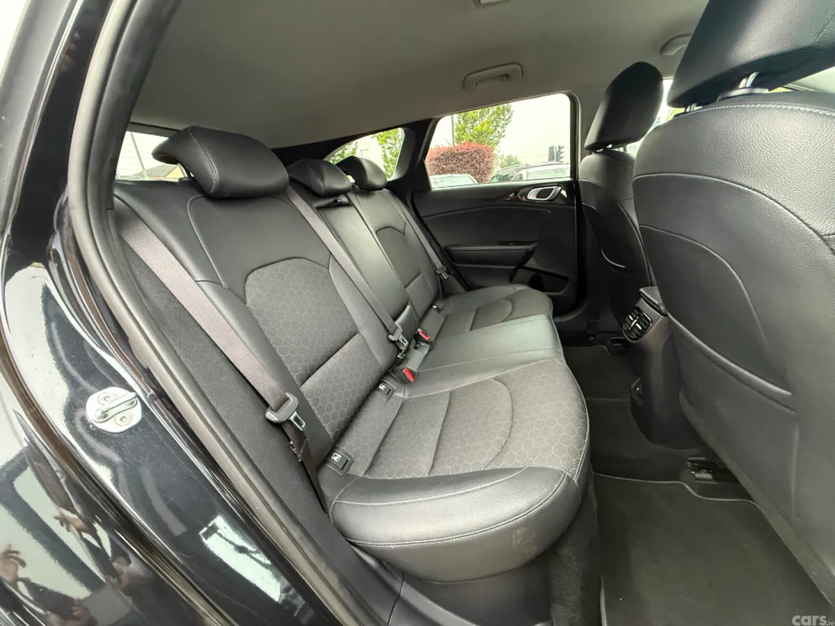 Kia Ceed Estate, Petrol Plug-in Hybrid, 2022, Black