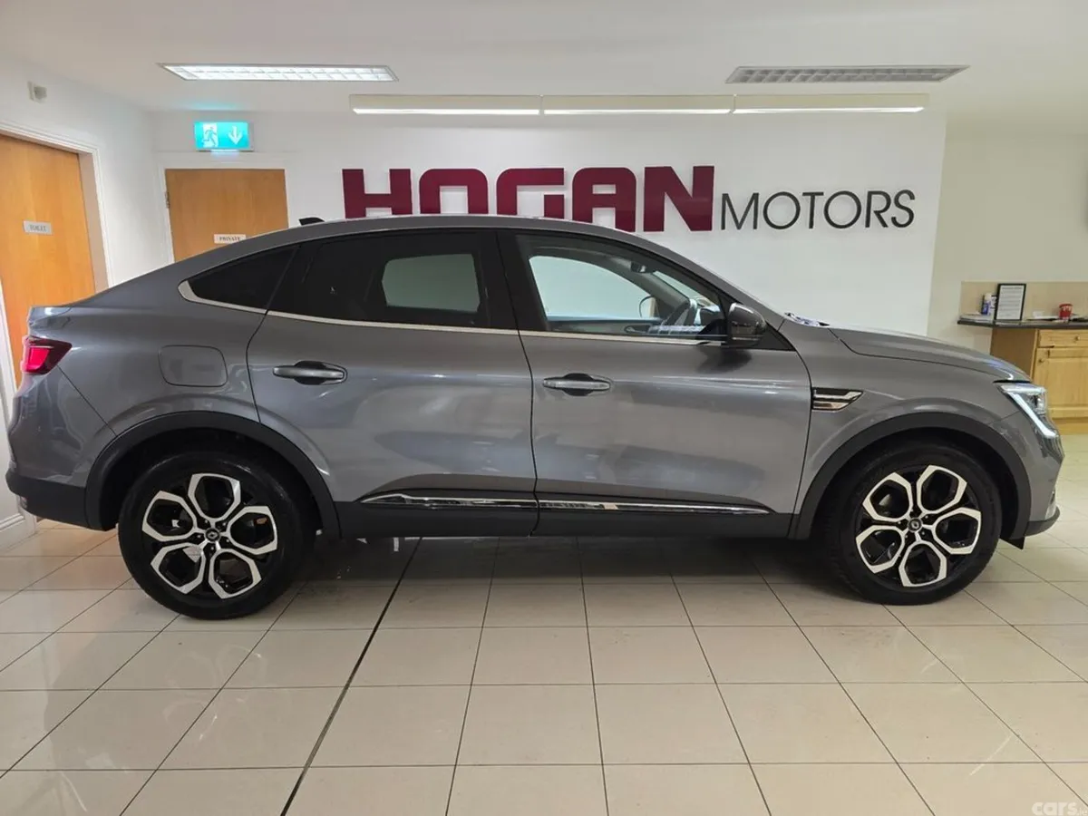 Renault Arkana Hatchback, Petrol, 2023, Grey