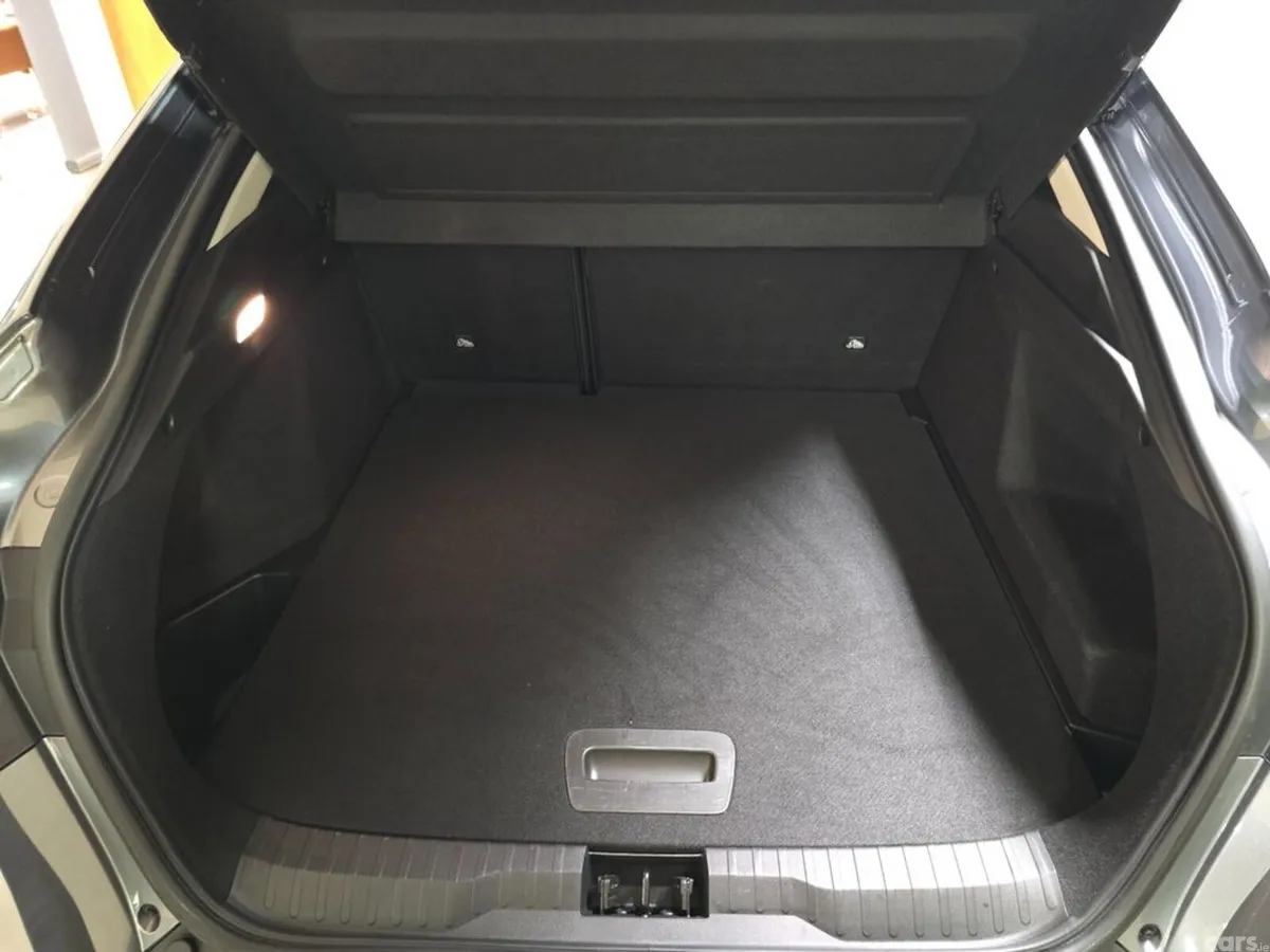 Renault Arkana Hatchback, Petrol, 2023, Grey