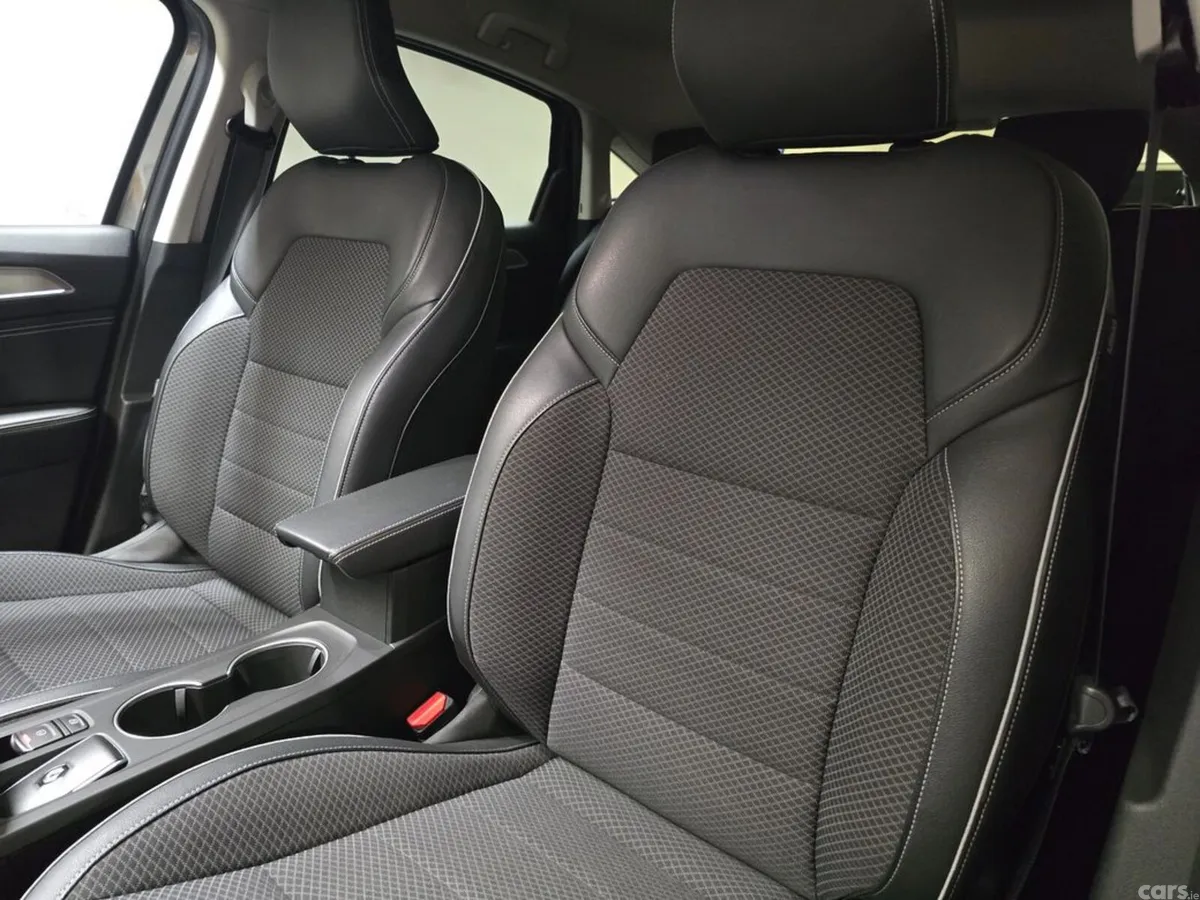 Renault Arkana Hatchback, Petrol, 2023, Grey