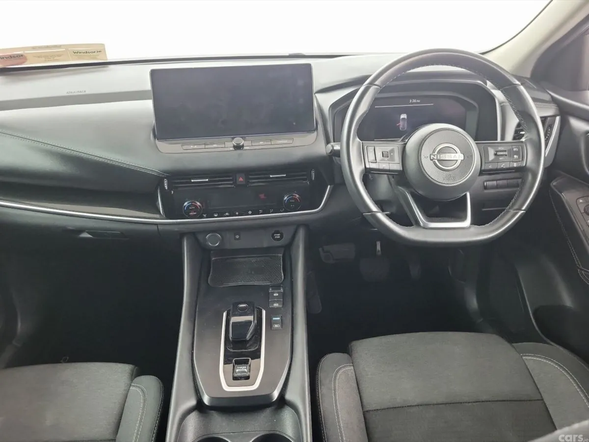 Nissan Qashqai MPV, Petrol, 2023, Orange