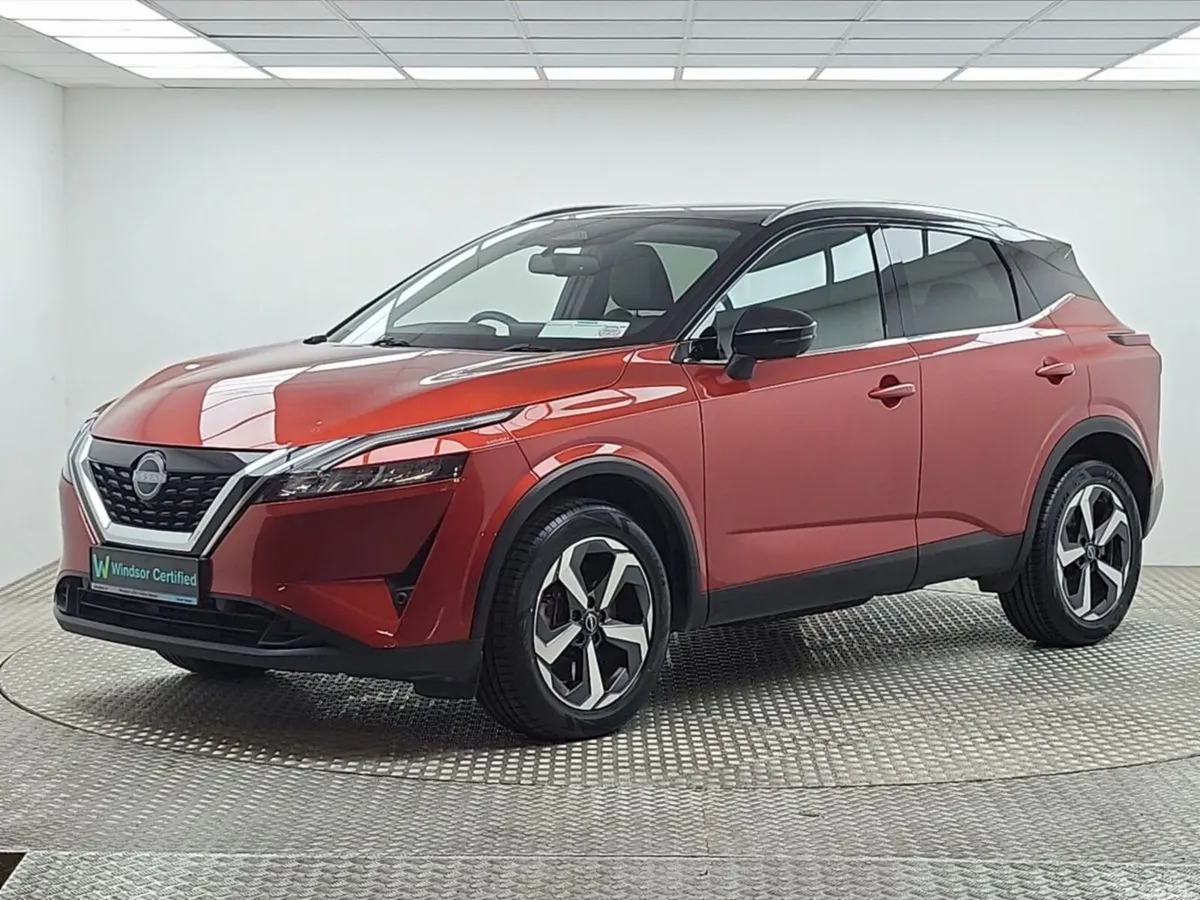 Nissan Qashqai MPV, Petrol, 2023, Orange