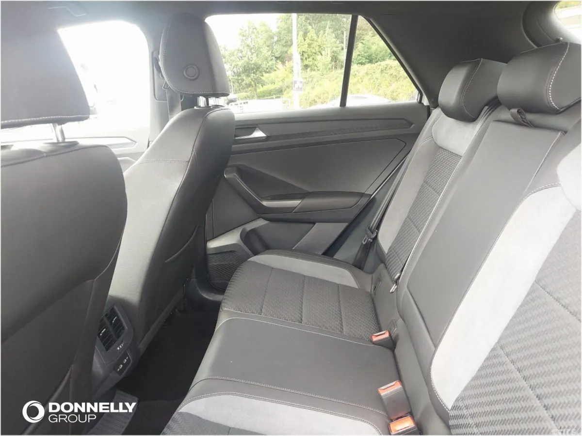 Volkswagen T-Roc Hatchback, Diesel, 2022, 