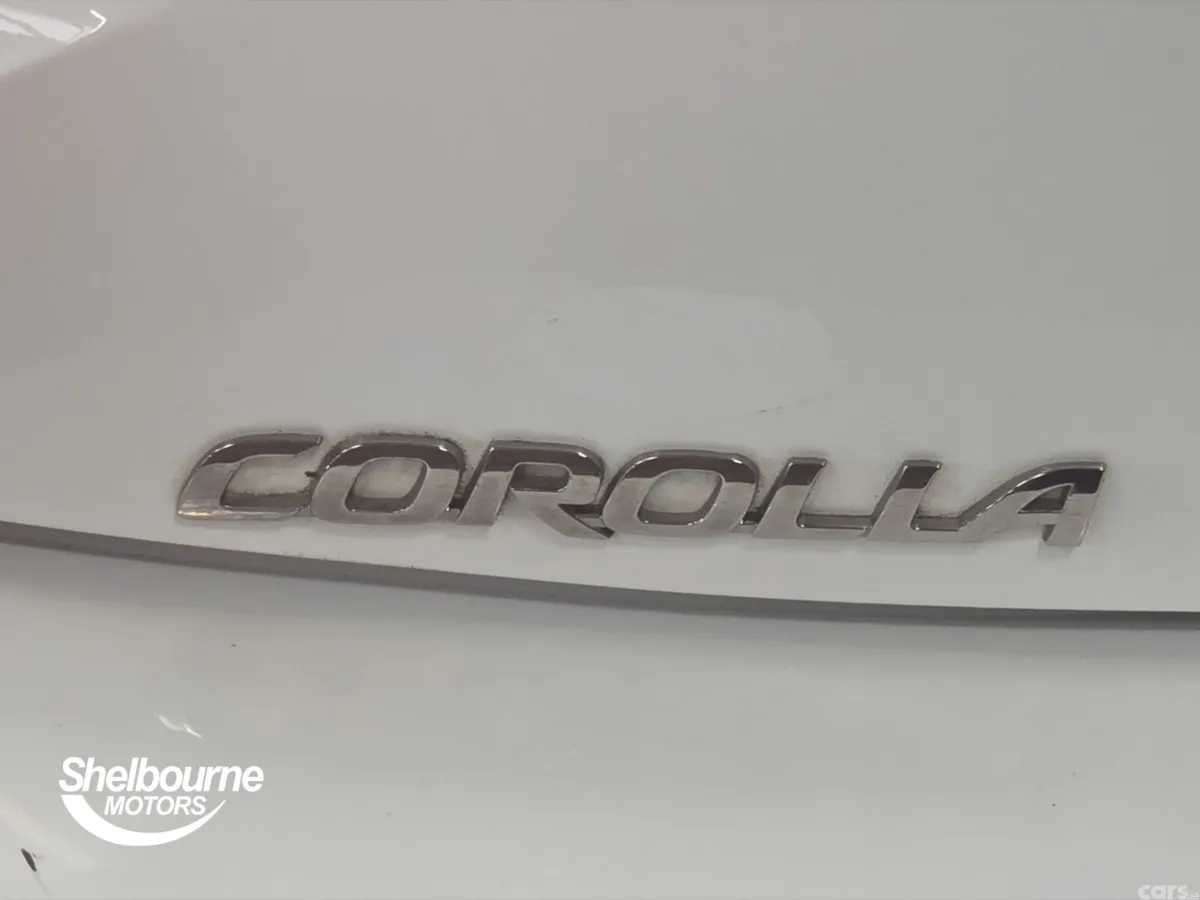 Toyota Corolla Hatchback, Petrol Hybrid, 2023, White