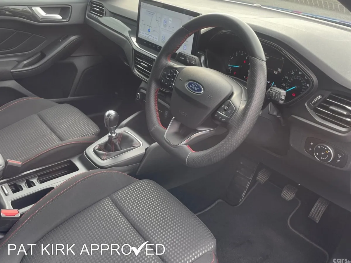Ford Focus Hatchback, Petrol, 2024, Blue