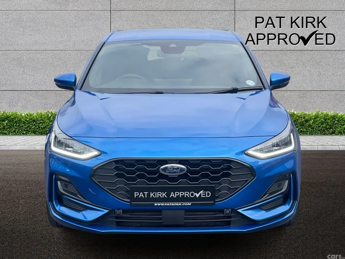 Ford Focus Hatchback, Petrol, 2024, Blue