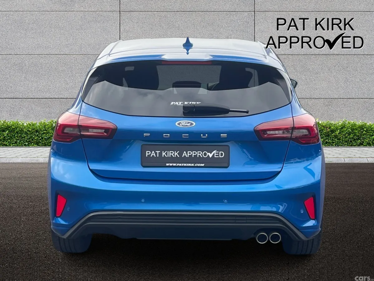 Ford Focus Hatchback, Petrol, 2024, Blue