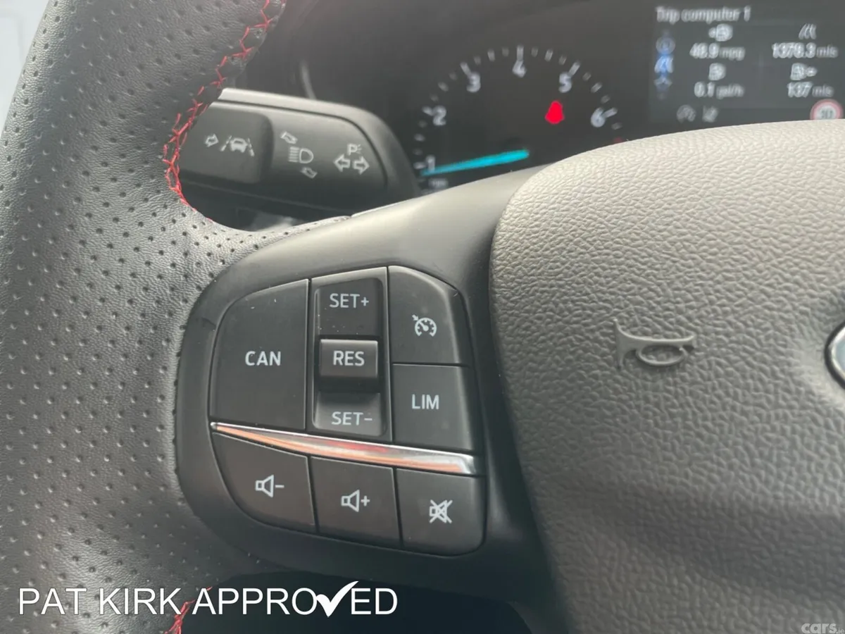 Ford Focus Hatchback, Petrol, 2024, Blue