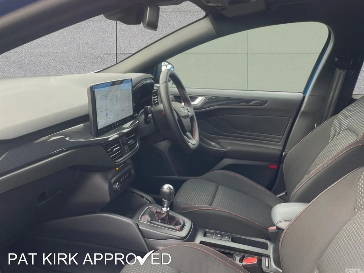 Ford Focus Hatchback, Petrol, 2024, Blue