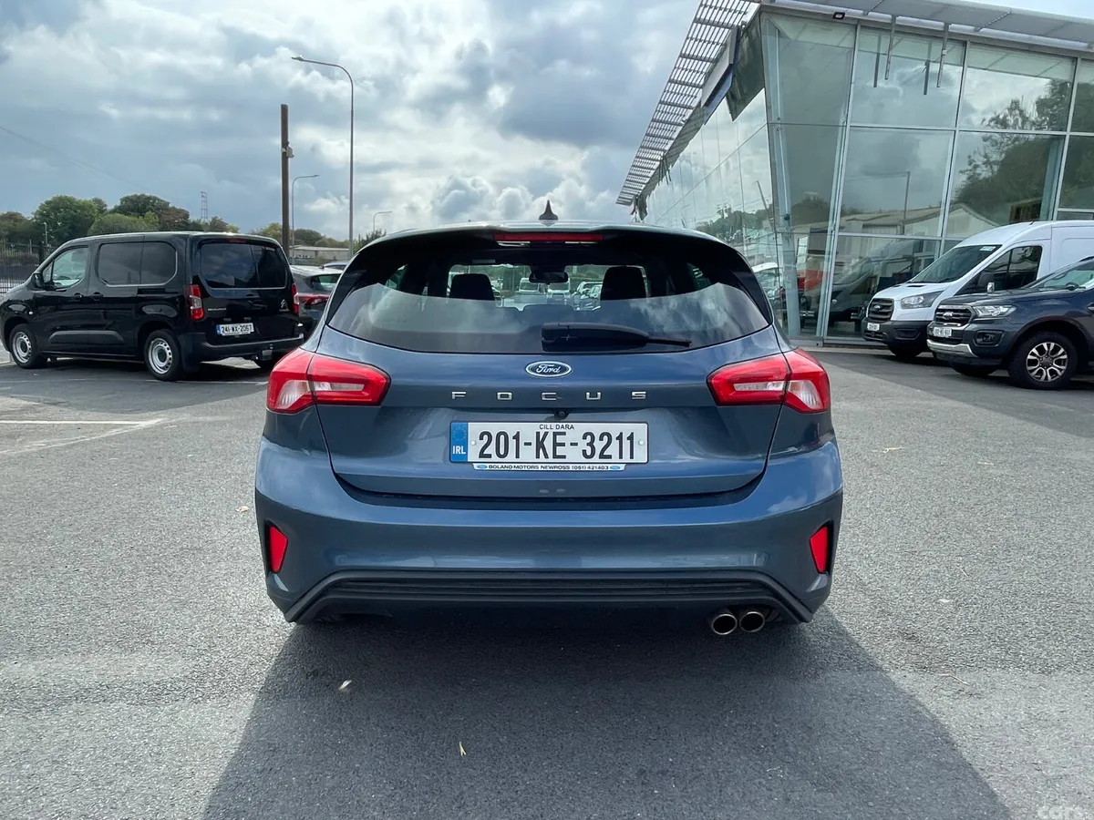 Ford Focus Hatchback, Diesel, 2020, Blue