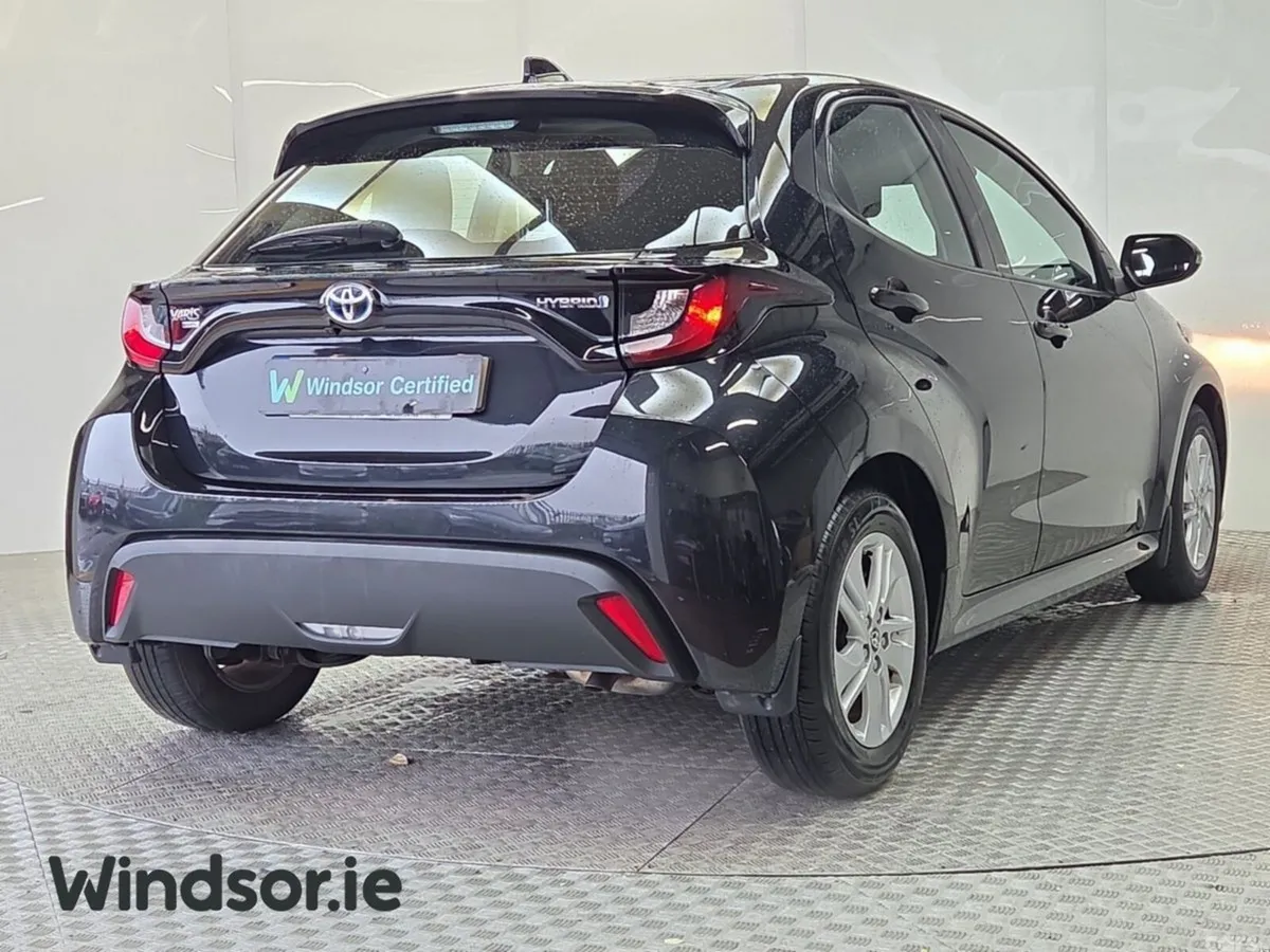 Toyota Yaris Hatchback, Petrol Hybrid, 2022, Black