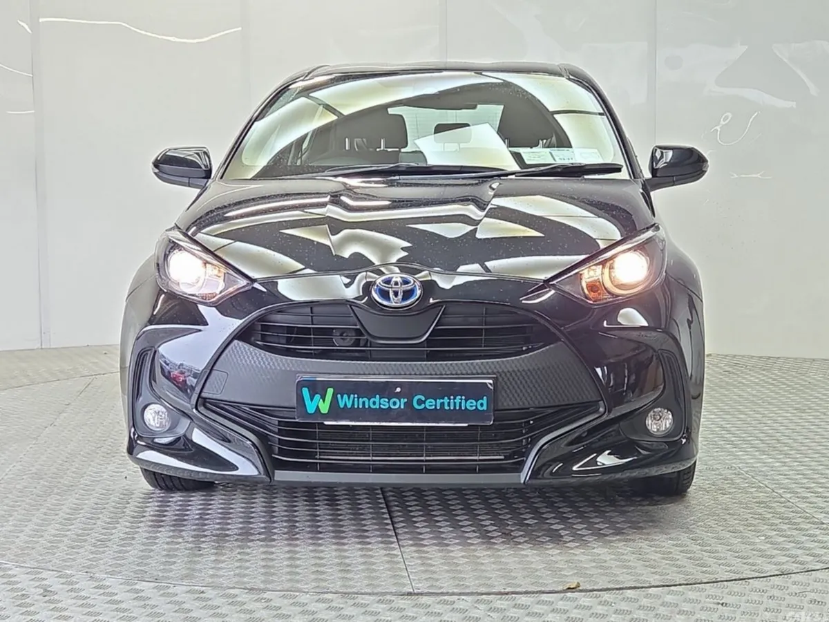 Toyota Yaris Hatchback, Petrol Hybrid, 2022, Black