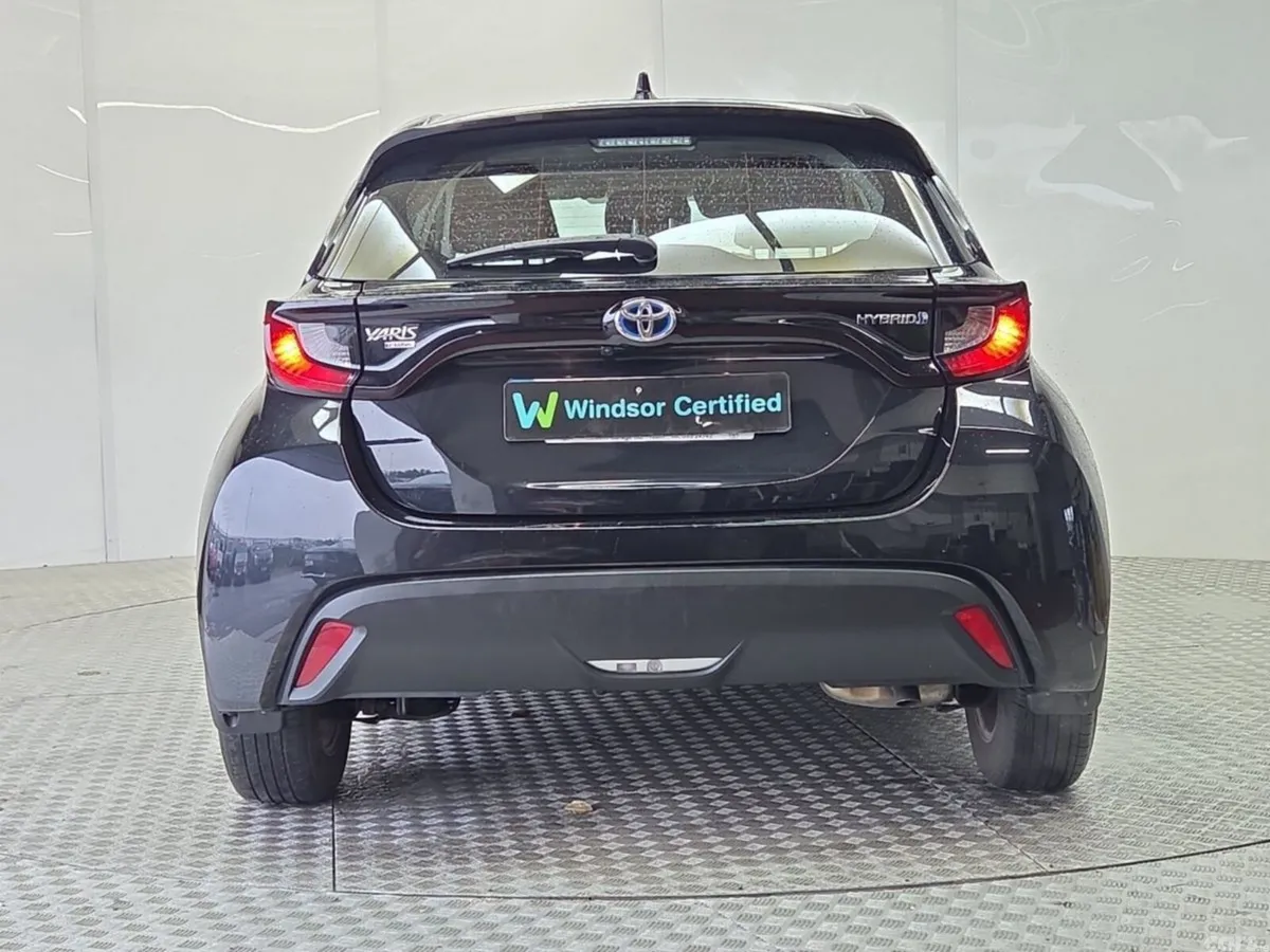 Toyota Yaris Hatchback, Petrol Hybrid, 2022, Black