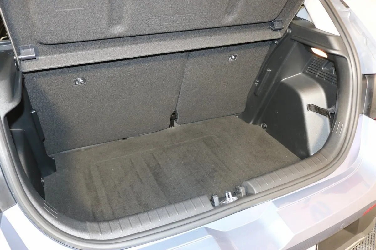 Hyundai i20 Hatchback, Petrol, 2026, Blue