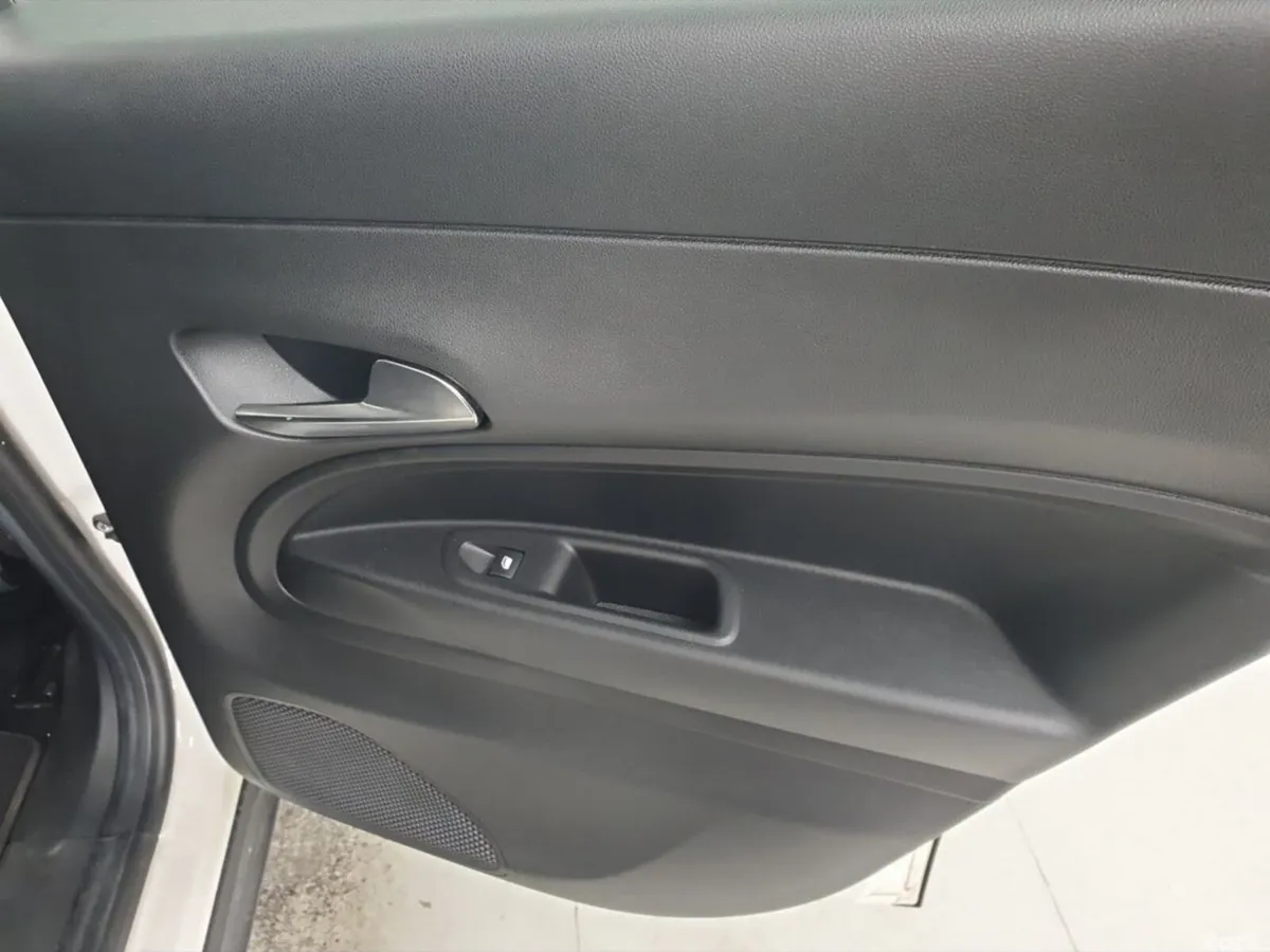 Jeep Avenger SUV, Electric, 2024, White