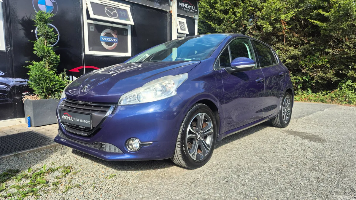Peugeot 208 Hatchback, Petrol, 2013, Blue