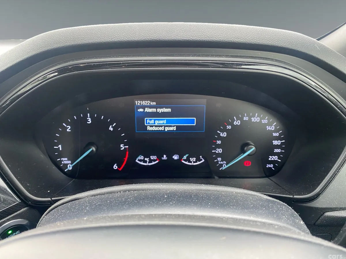 Ford Focus Hatchback, Diesel, 2021, Red