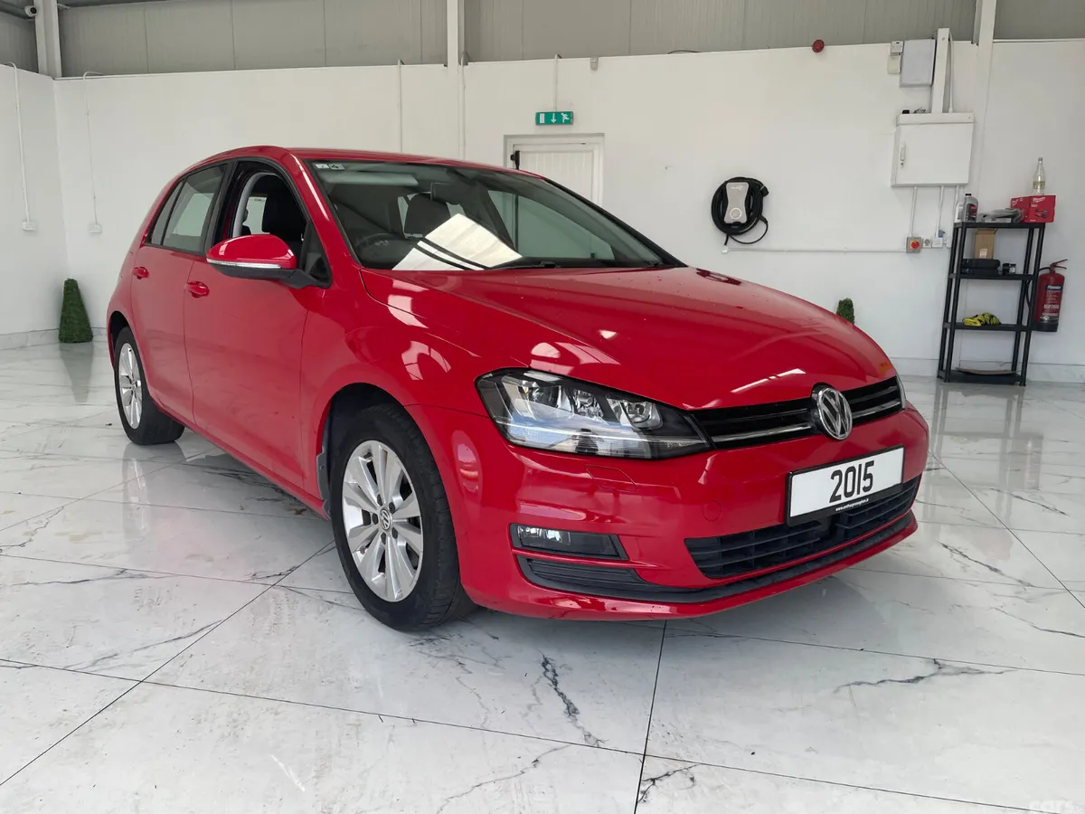Volkswagen Golf Hatchback, Petrol, 2015, Red
