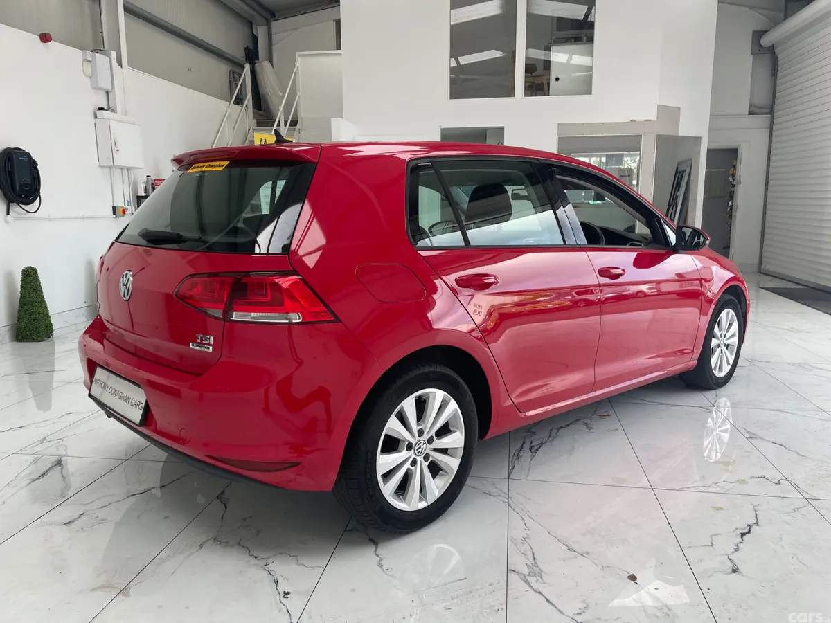 Volkswagen Golf Hatchback, Petrol, 2015, Red