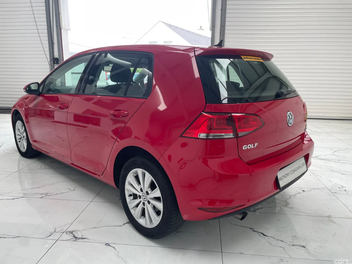 Volkswagen Golf Hatchback, Petrol, 2015, Red