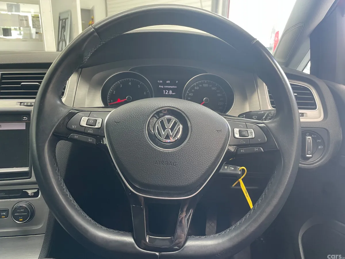 Volkswagen Golf Hatchback, Petrol, 2015, Red