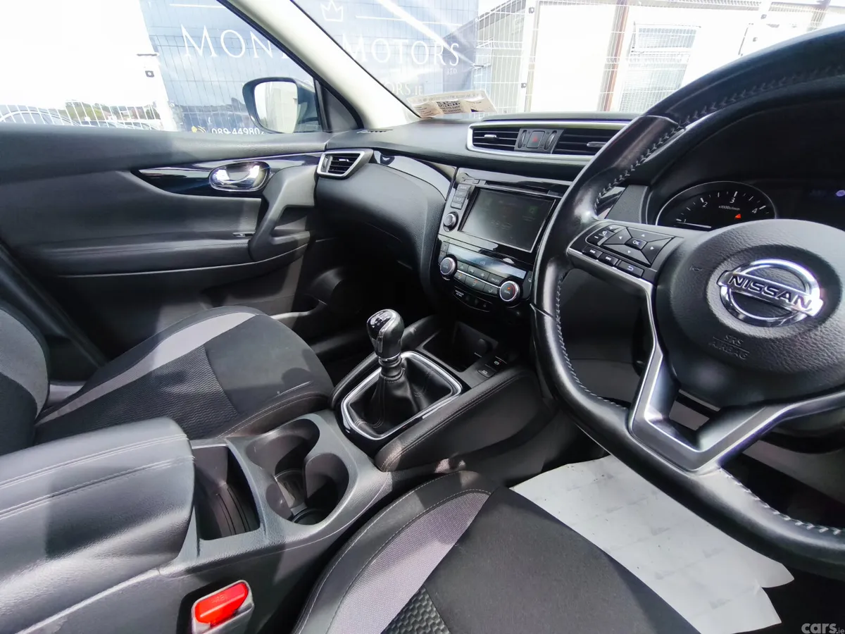 Nissan Qashqai Hatchback, Diesel, 2019, Blue