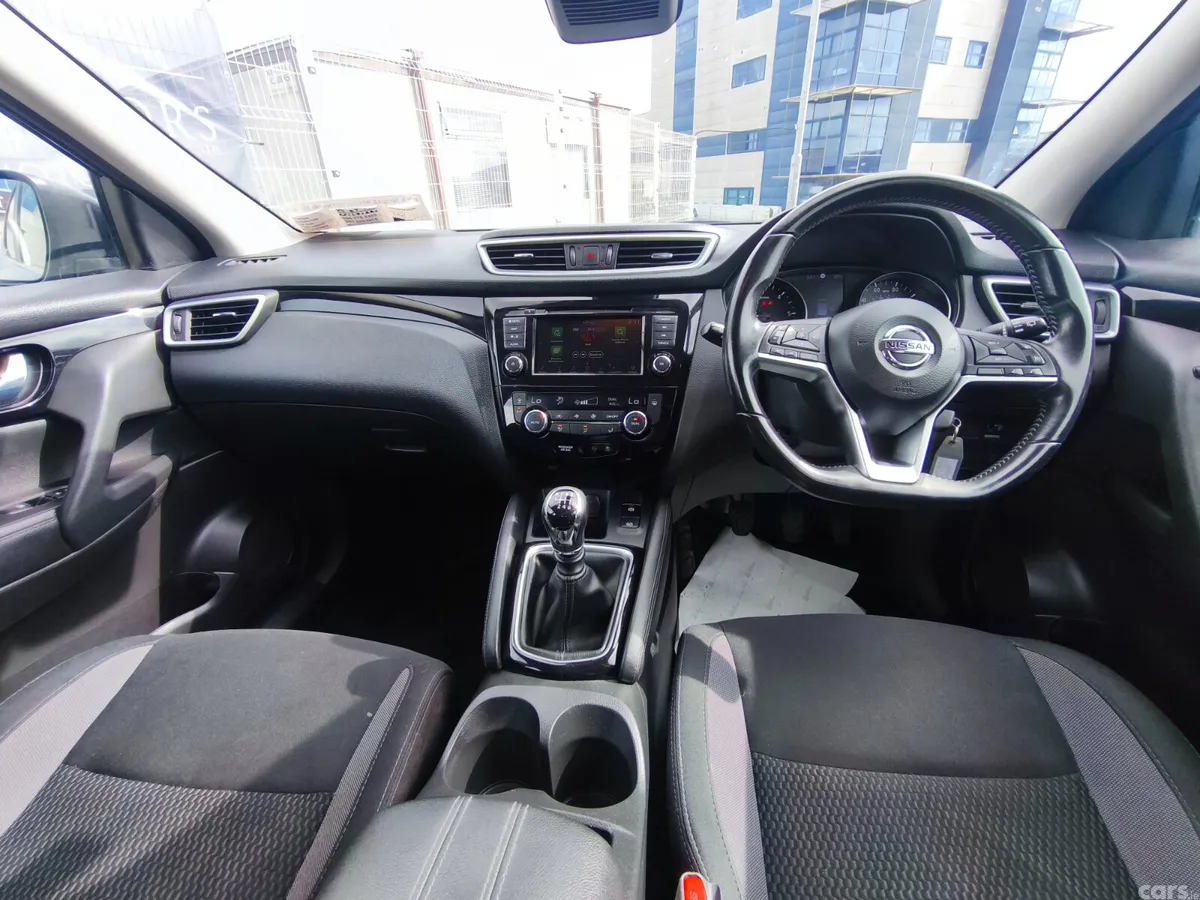 Nissan Qashqai Hatchback, Diesel, 2019, Blue