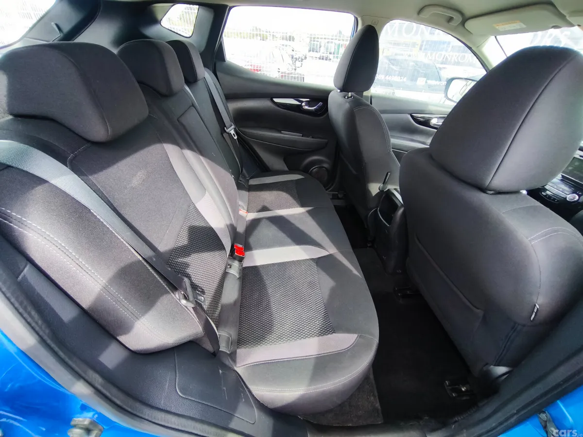 Nissan Qashqai Hatchback, Diesel, 2019, Blue