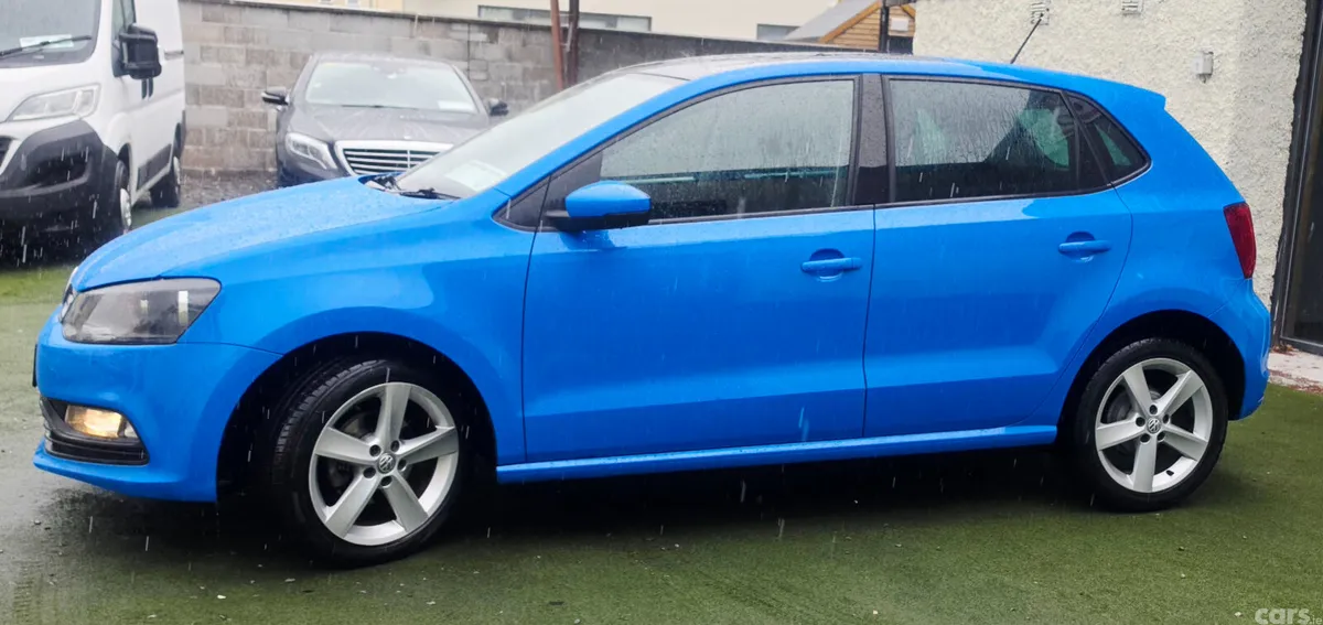 Volkswagen Polo Hatchback, Petrol, 2016, Blue