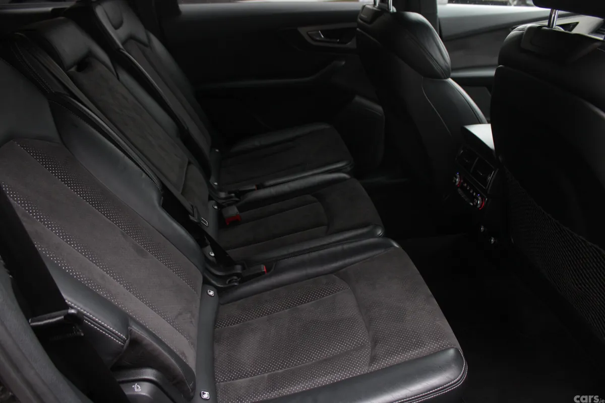 Audi Q7 SUV, Diesel Hybrid, 2019, Black