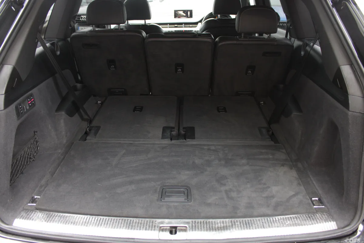 Audi Q7 SUV, Diesel Hybrid, 2019, Black