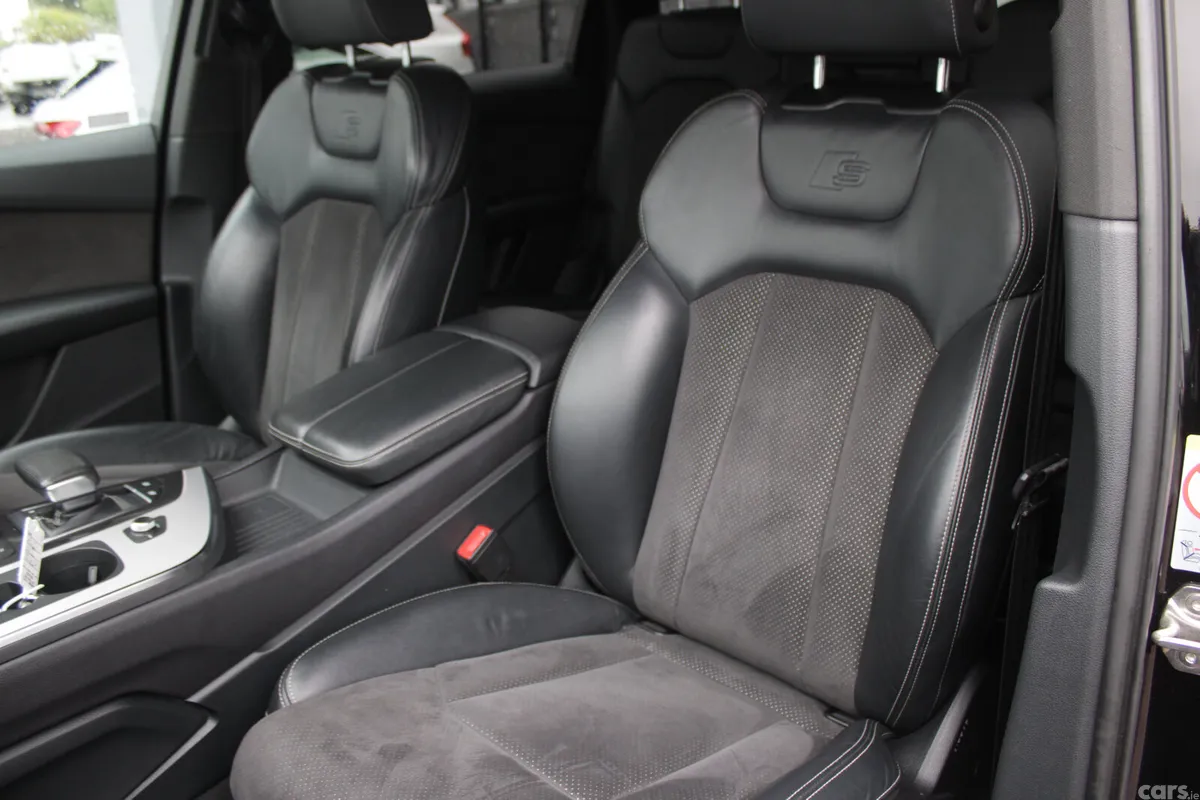 Audi Q7 SUV, Diesel Hybrid, 2019, Black