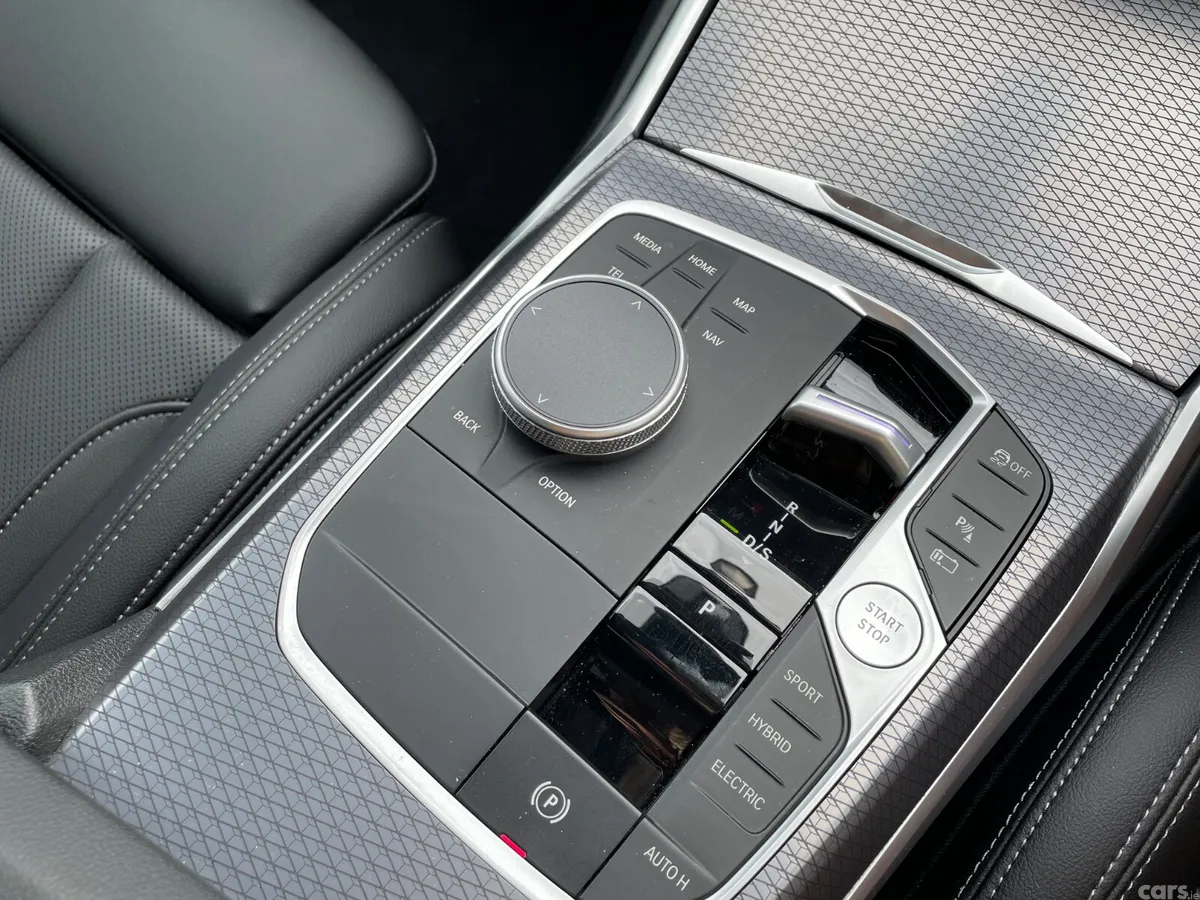 BMW 3-Series Saloon, Petrol Plug-in Hybrid, 2025, Black