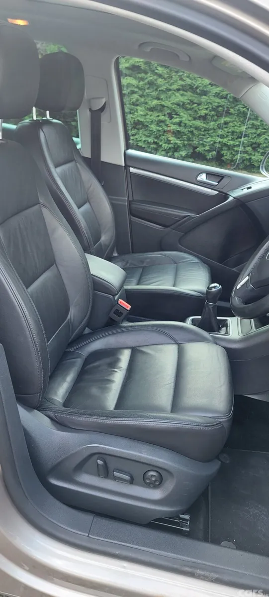 Volkswagen Tiguan SUV, Diesel, 2016, Brown