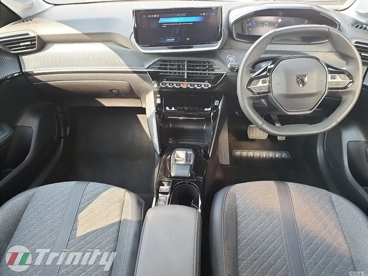 Peugeot 208 Hatchback, Electric, 2025, White