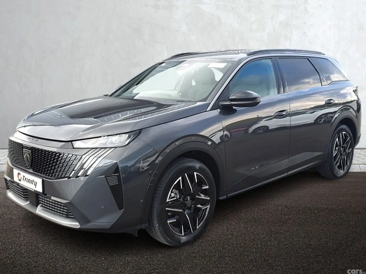 Peugeot 5008 MPV, Petrol, 2026, Grey