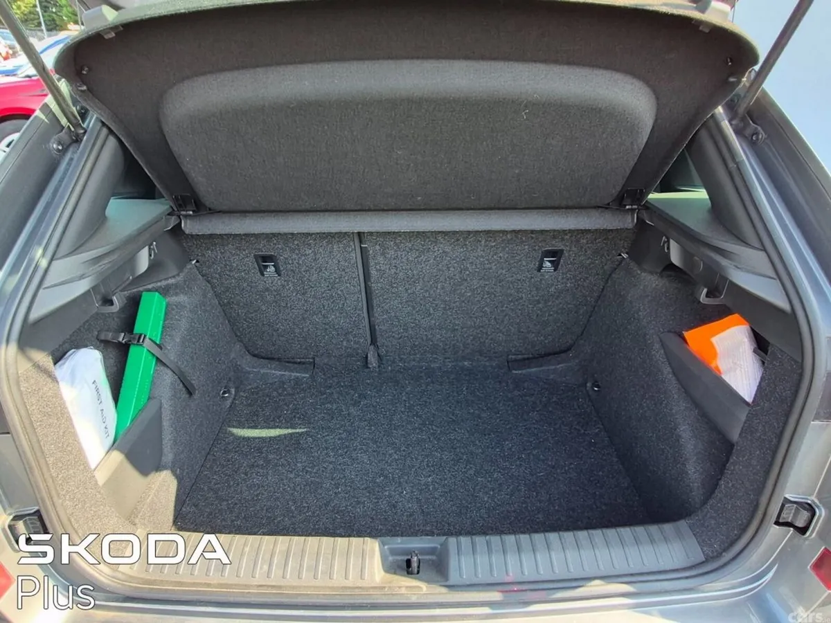 Skoda Kamiq Hatchback, Petrol, 2025, Grey