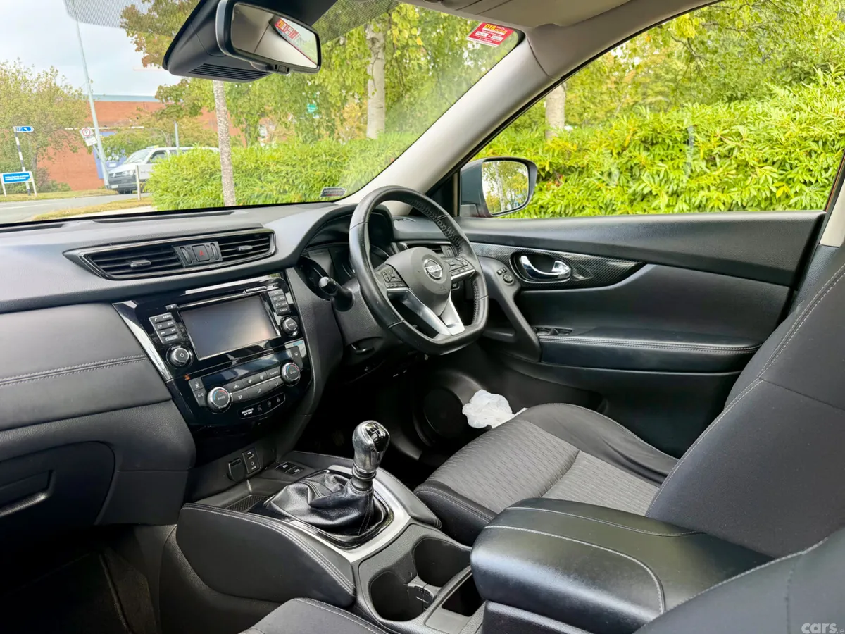Nissan X-Trail SUV, Diesel, 2018, Red
