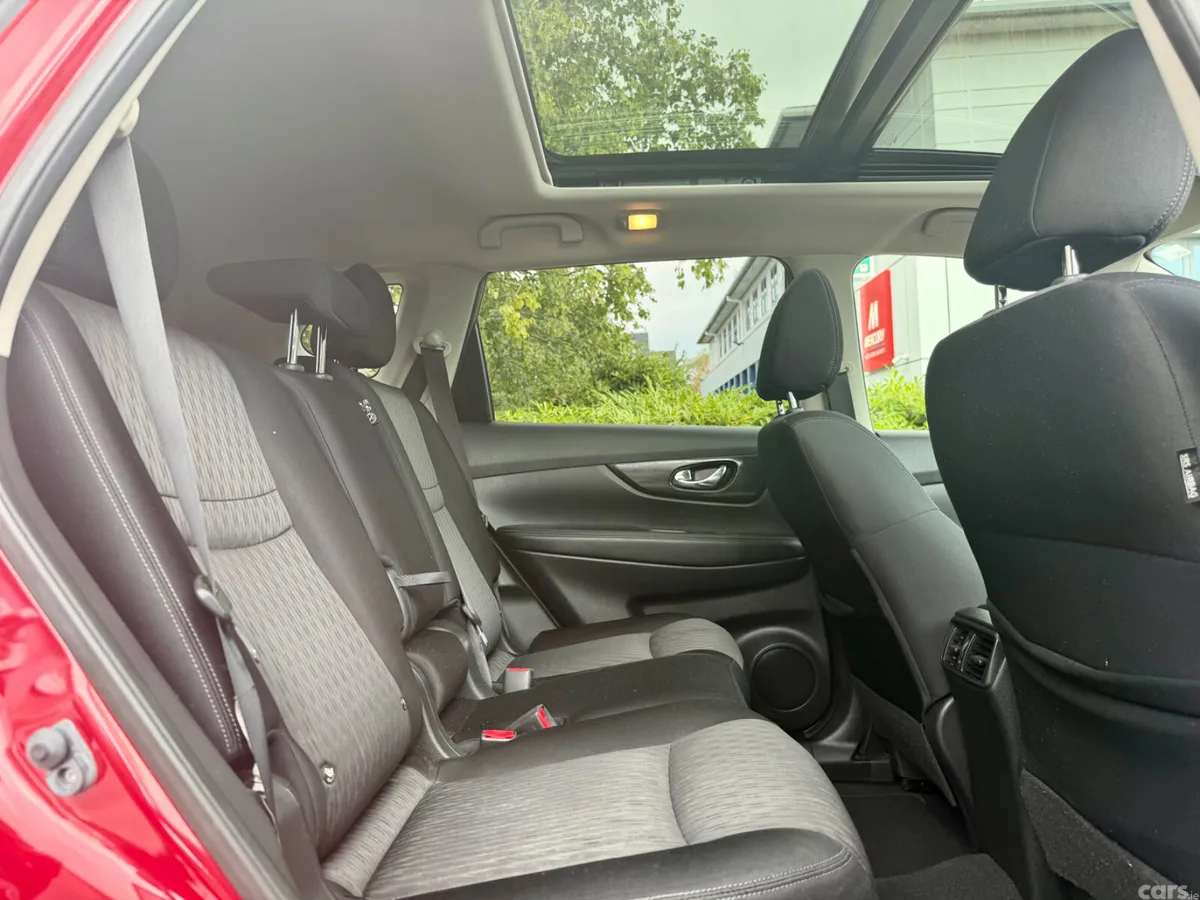 Nissan X-Trail SUV, Diesel, 2018, Red