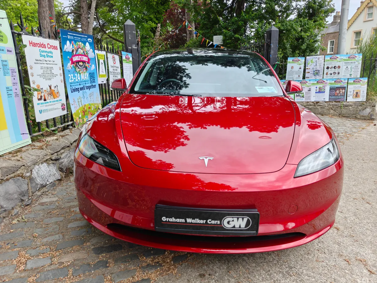 Tesla Model 3 Saloon, Electric, 2025, Red