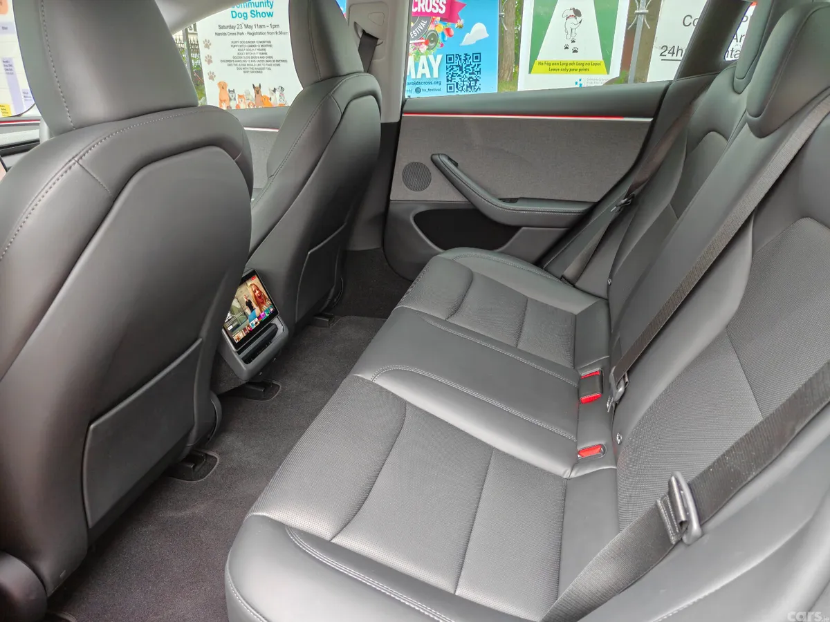 Tesla Model 3 Saloon, Electric, 2025, Red