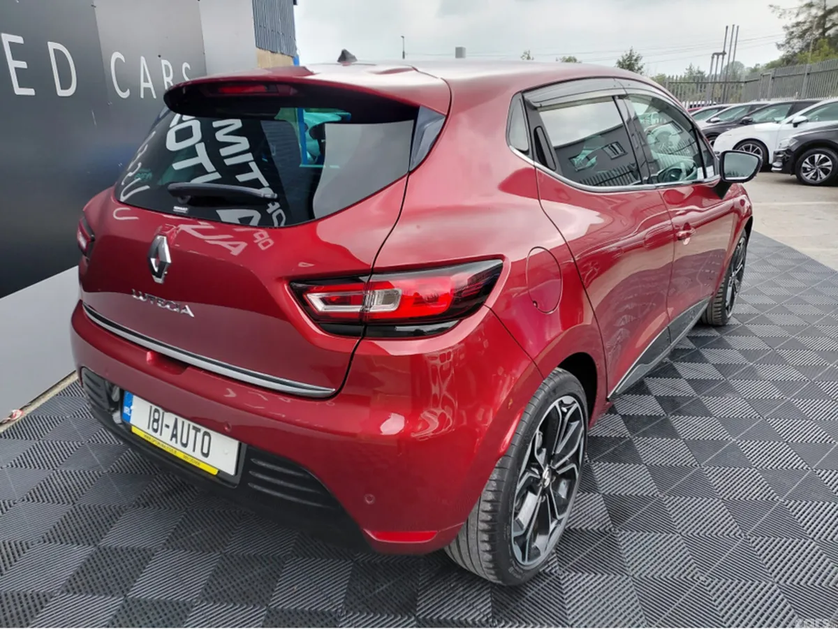 Renault Clio Hatchback, Petrol, 2018, Red