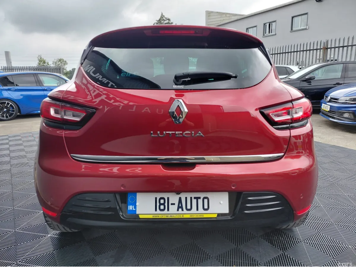Renault Clio Hatchback, Petrol, 2018, Red