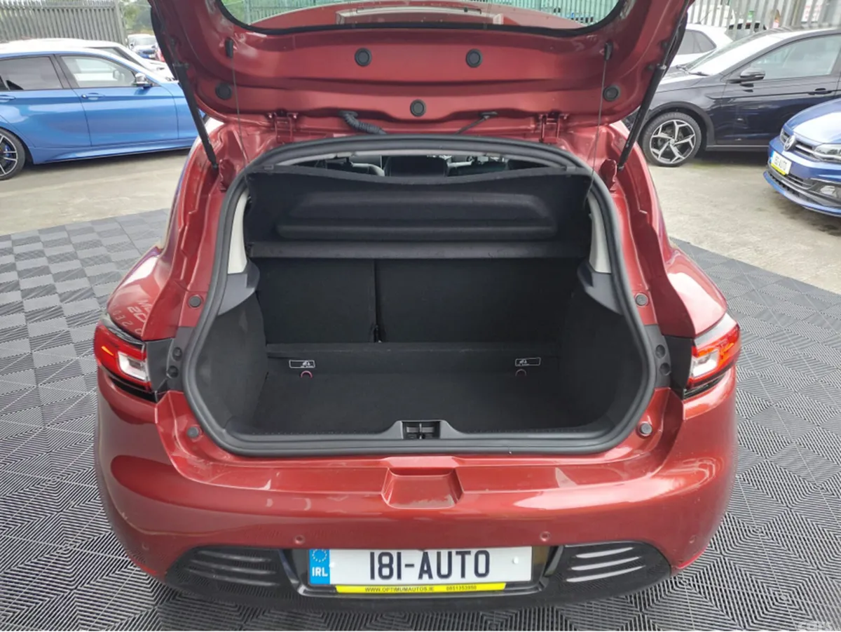 Renault Clio Hatchback, Petrol, 2018, Red