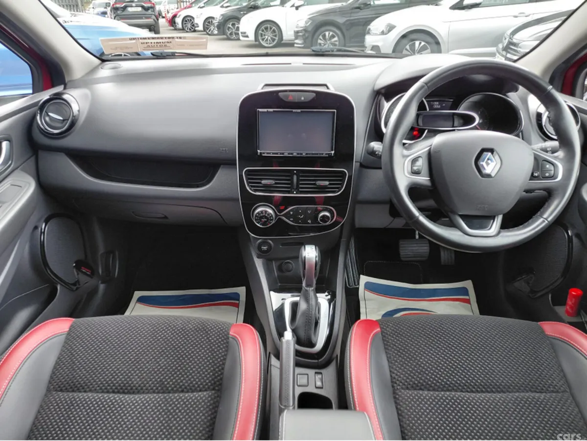Renault Clio Hatchback, Petrol, 2018, Red