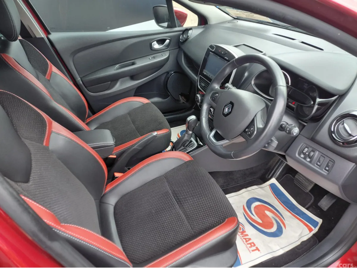 Renault Clio Hatchback, Petrol, 2018, Red